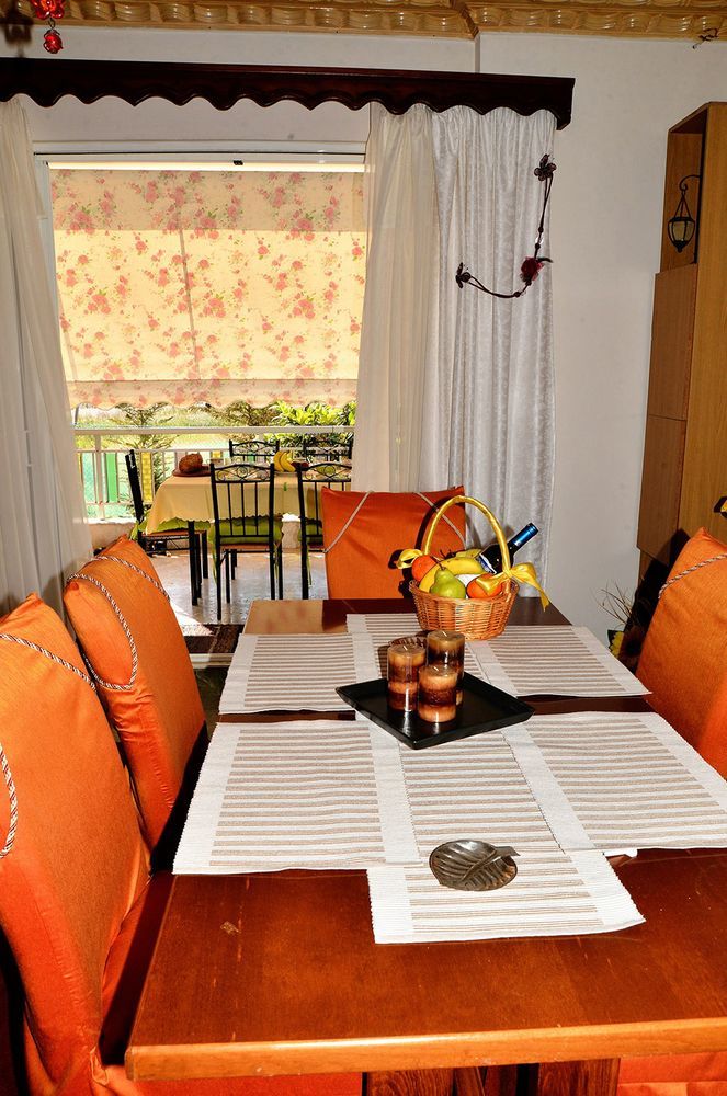 Noble Inn Loutráki Dış mekan fotoğraf