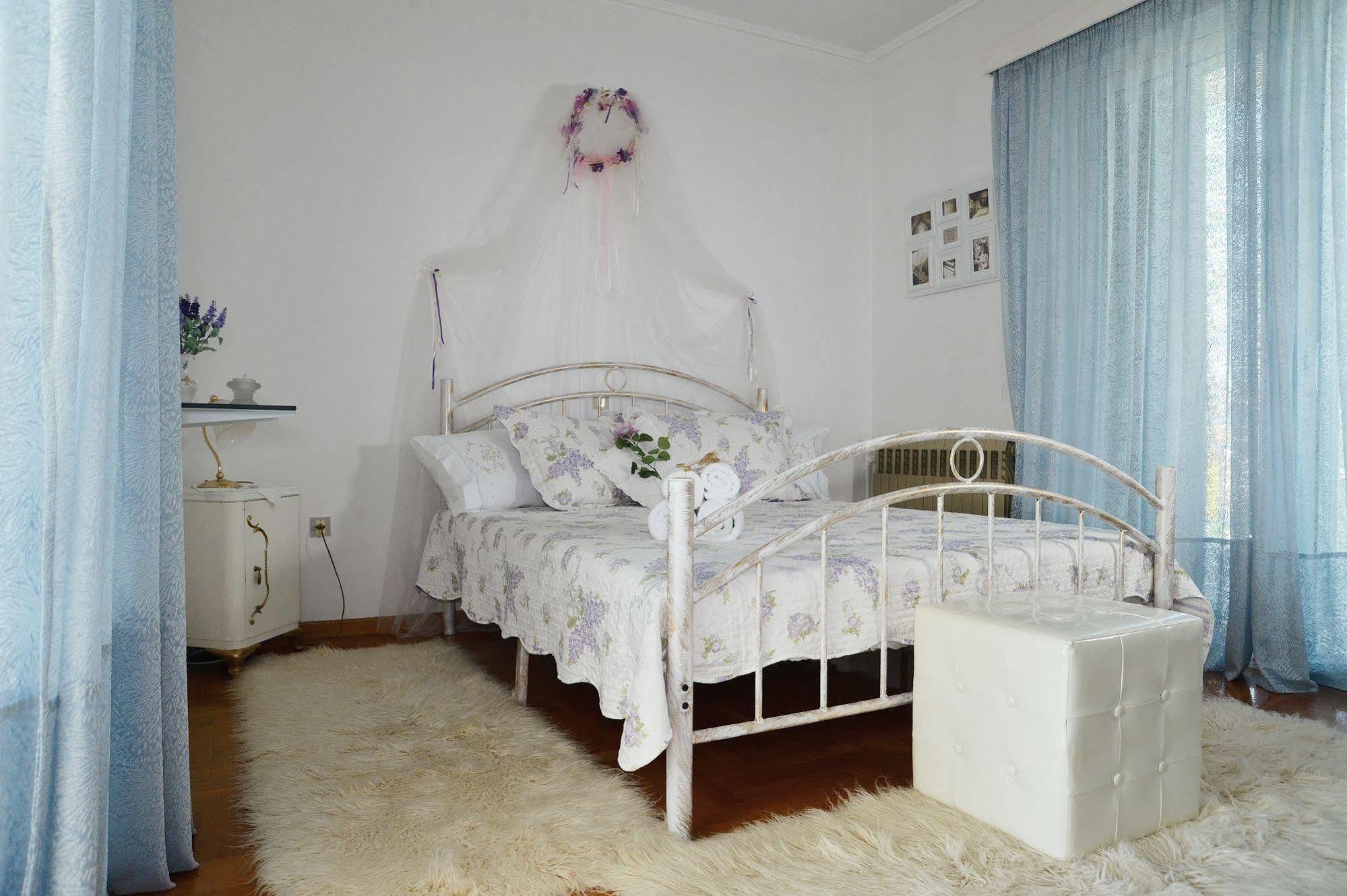 Noble Inn Loutráki Dış mekan fotoğraf