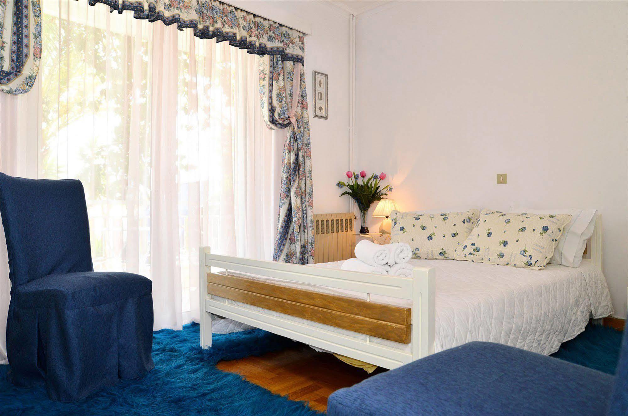 Noble Inn Loutráki Dış mekan fotoğraf